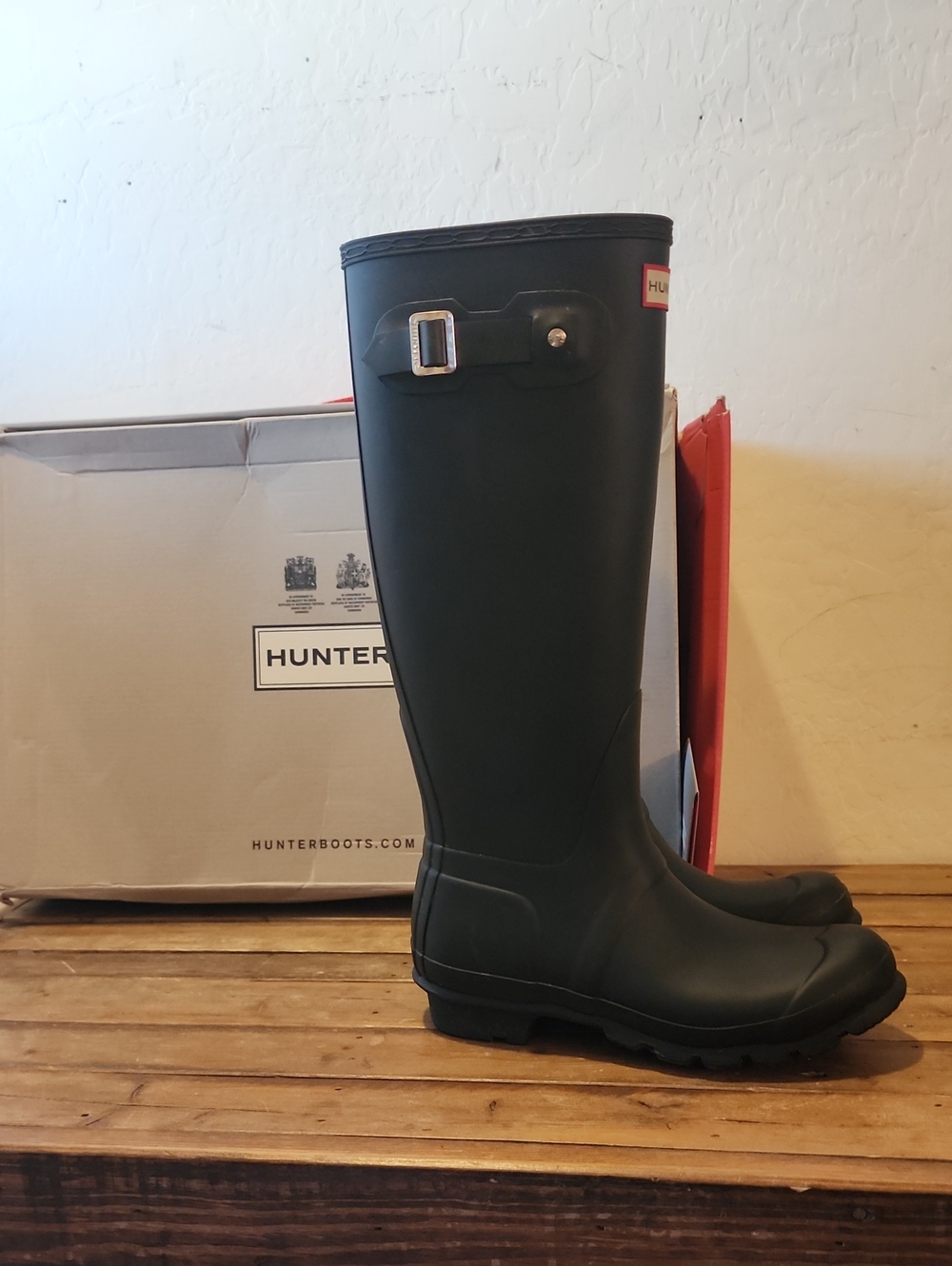 Hunter Tall Boots Size US7 Used In Good Condition